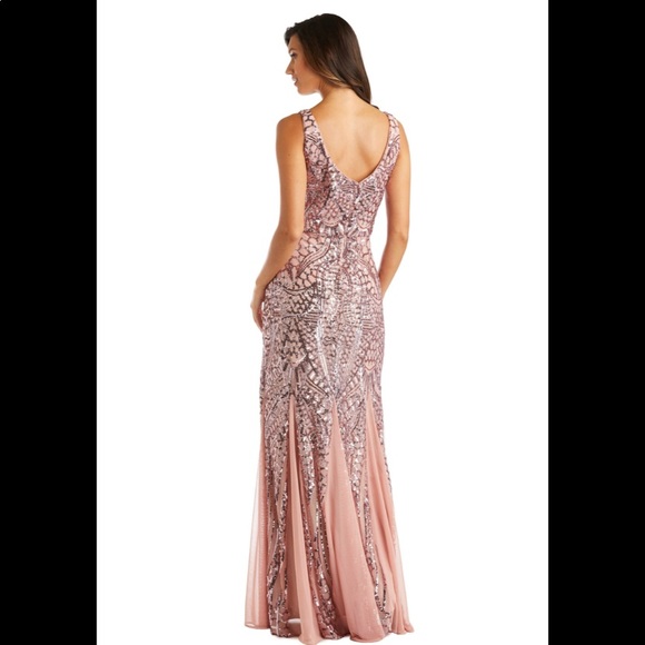 NW Peacock Ling formal dress - Picture 10 of 10